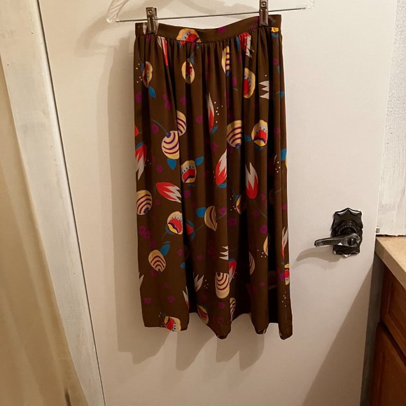 Anne Klein size 6 brown with multi coloured patterned skirt and top - Picture 7 of 10